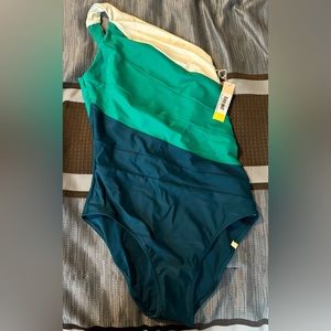 NWT Summersalt One Piece Bathing Suit - Size 10